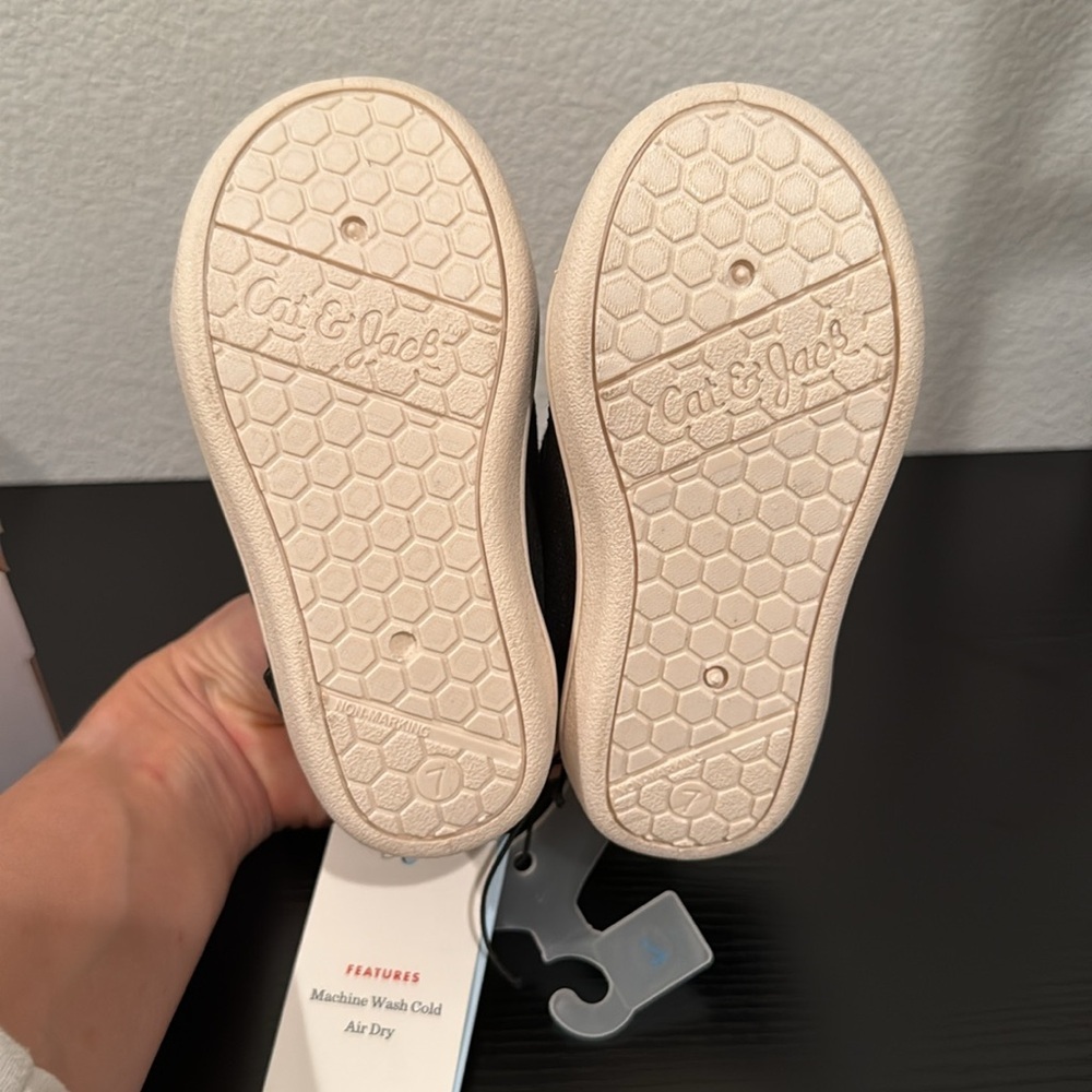 Toddler Parker Sneaker Black - Size 7 - Picture 5 of 5